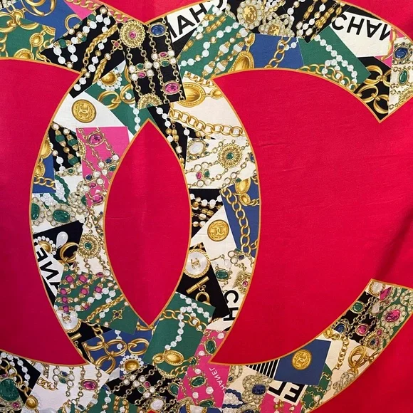CHANEL Signature CC Jewelry Classic Graphic Design Scarf - Picture 10 of 12